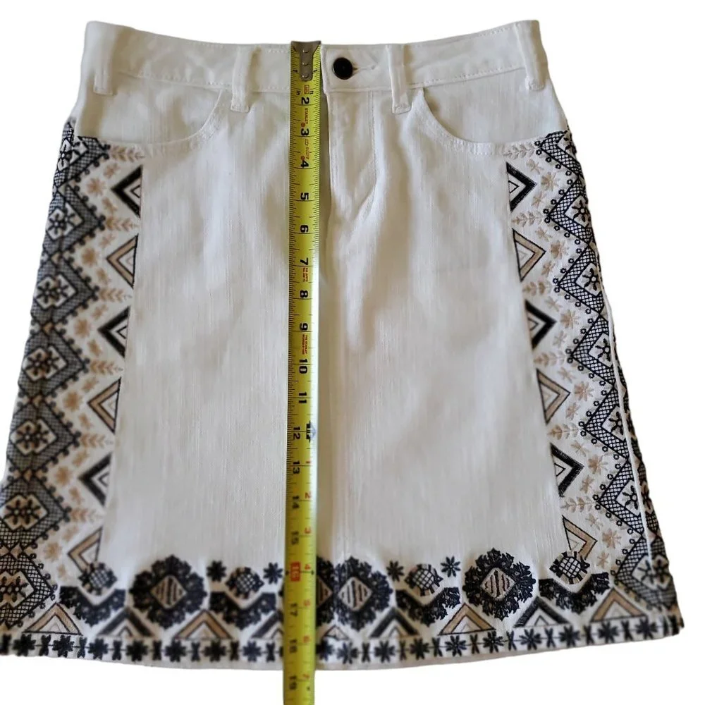 Pilcro and the Letterpress by Anthropolgie Boho Embroidery Cream Denim Skirt